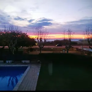 Frühstückspension Primera Linea De Mar Y Piscina A 20 Minutos De Barcelona